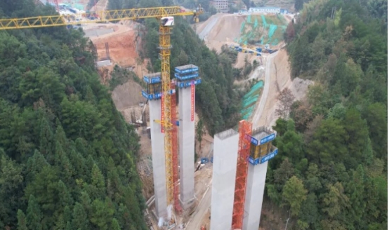 城龙高速上里水河大桥5-7#墩被评为2023年度标杆工程_邵阳头条网